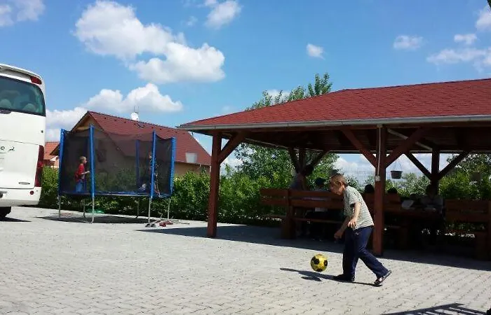 Taktik דירה Veľký Meder